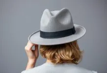 Günlük Hayatta Stilde Bir Adım Önce: Fedora Şapkası Nasıl Giydirilir? Daily Life in Style: How to Wear a Fedora Hat